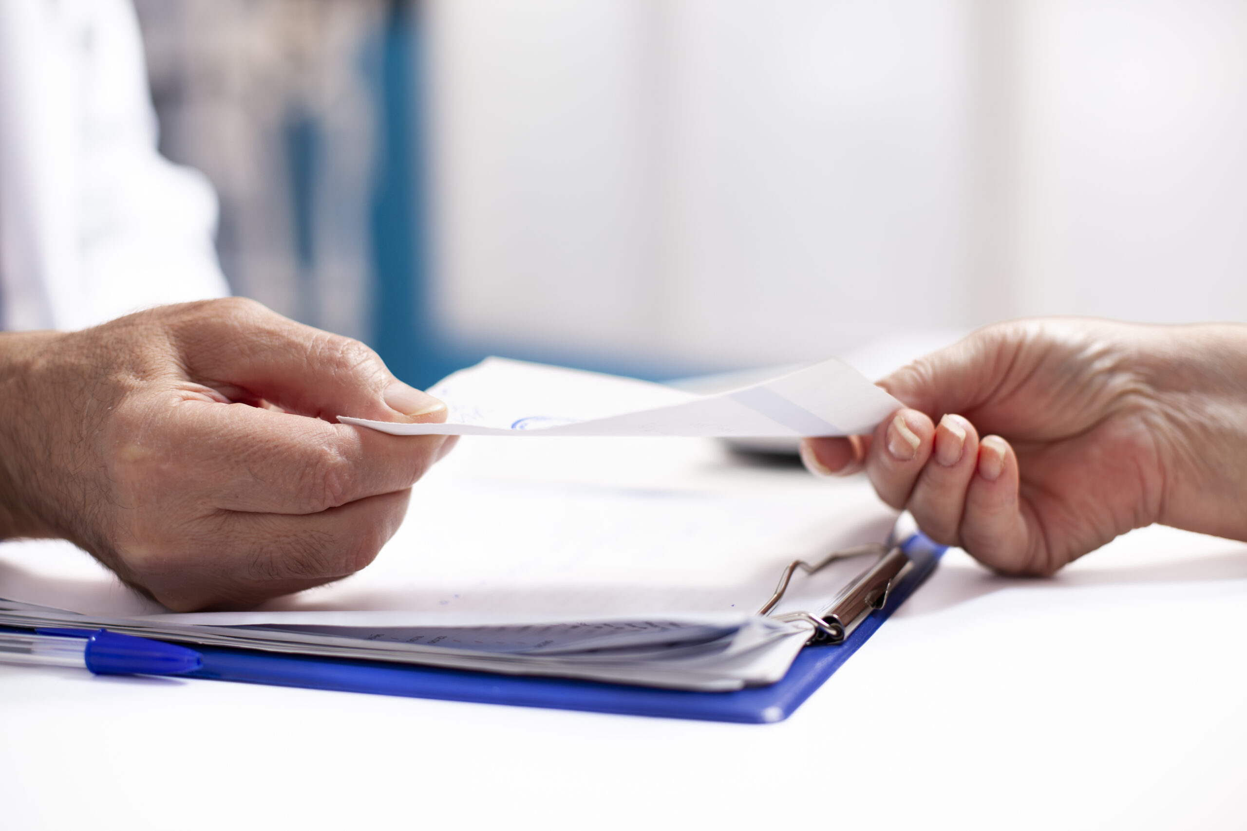 Jakie dokumenty zabrać do szpitala na zabieg?